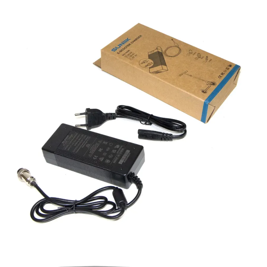 Chargeur GX16 54.6V 1.5-2A (JSM16) pour trottinettes 48V Zero 8/9, Vsett 8/9 et M4